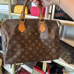 Louis Vuitton Monogram Speedy 30
